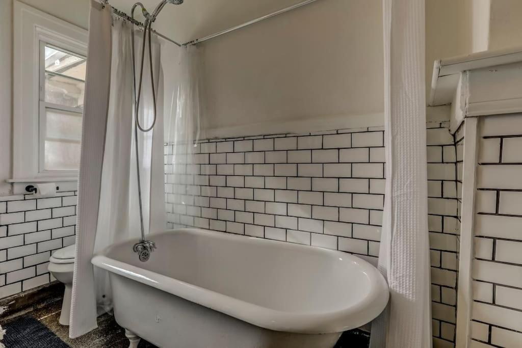 Luxe Mid-Century Styled Historic Townhouse #1 Villa Detroit Exterior foto